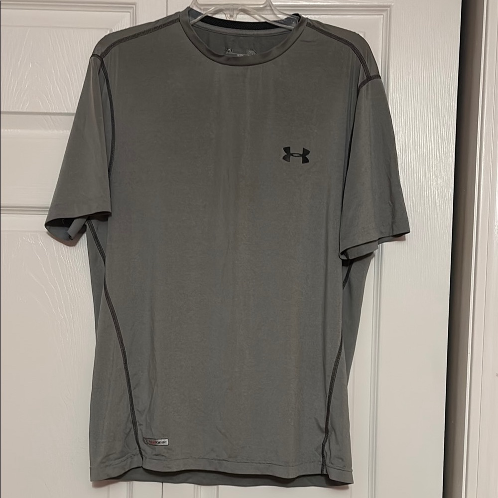 Under Armour Gray Short Sleeve Tee Moisture-Wicking
